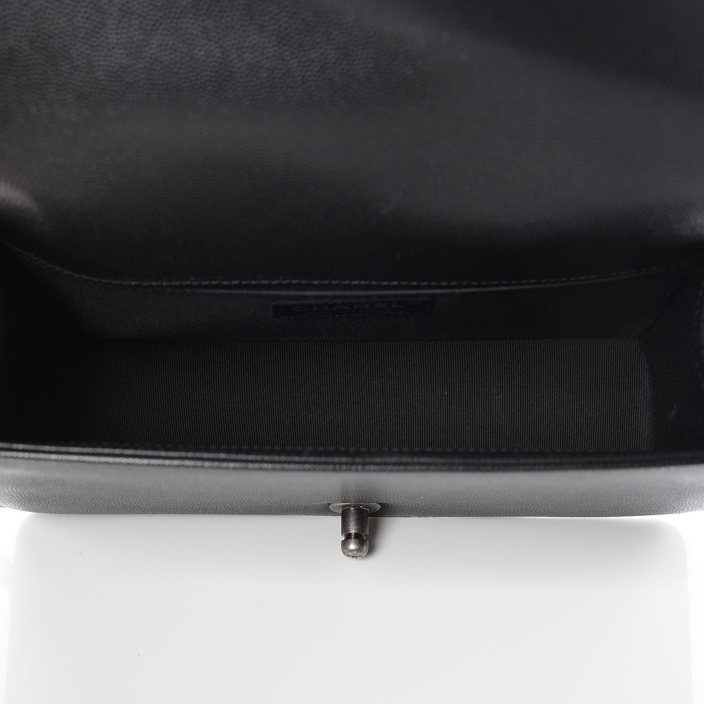Caviar Quilted Medium Boy Flap Black
