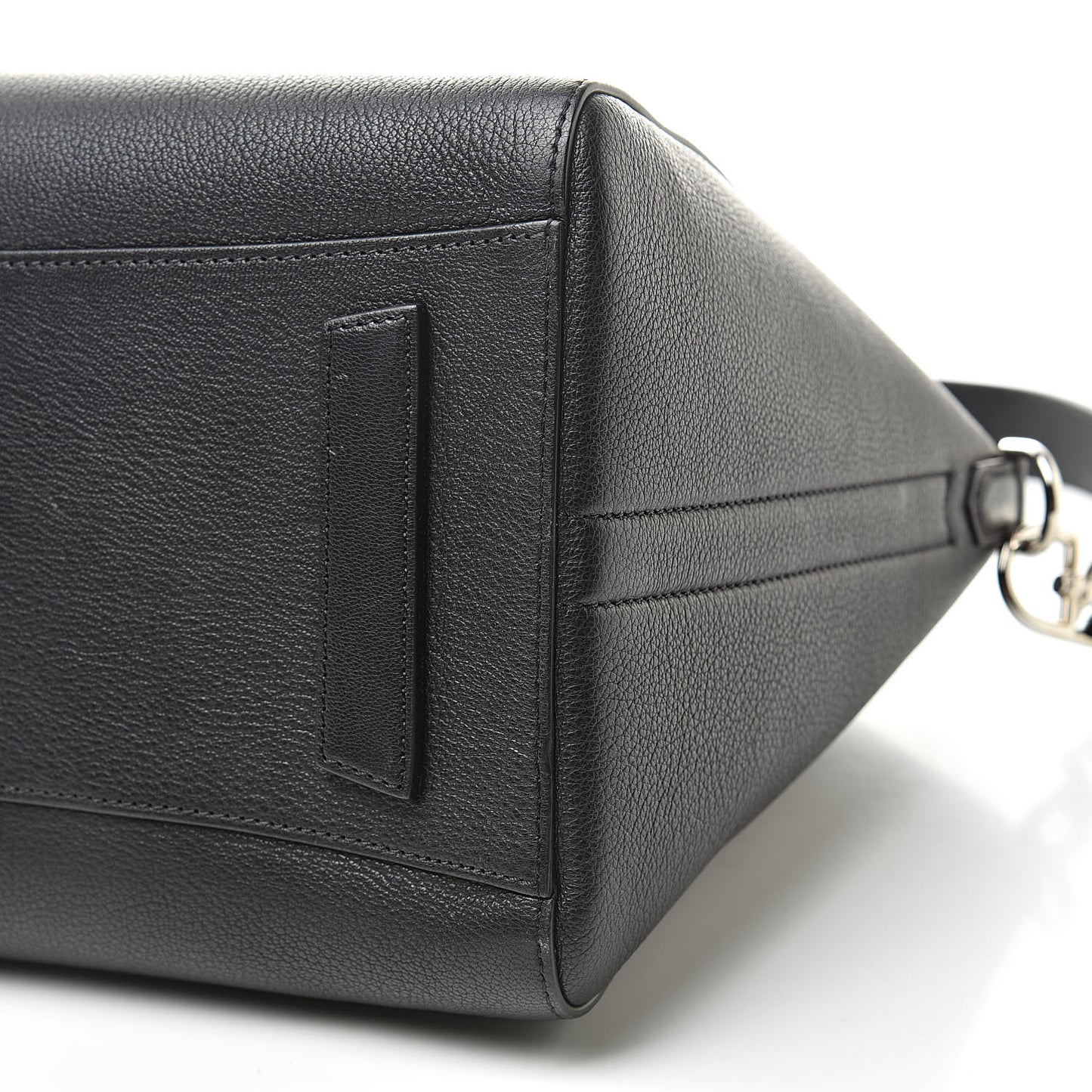 Sugar Goatskin Medium Antigona Black