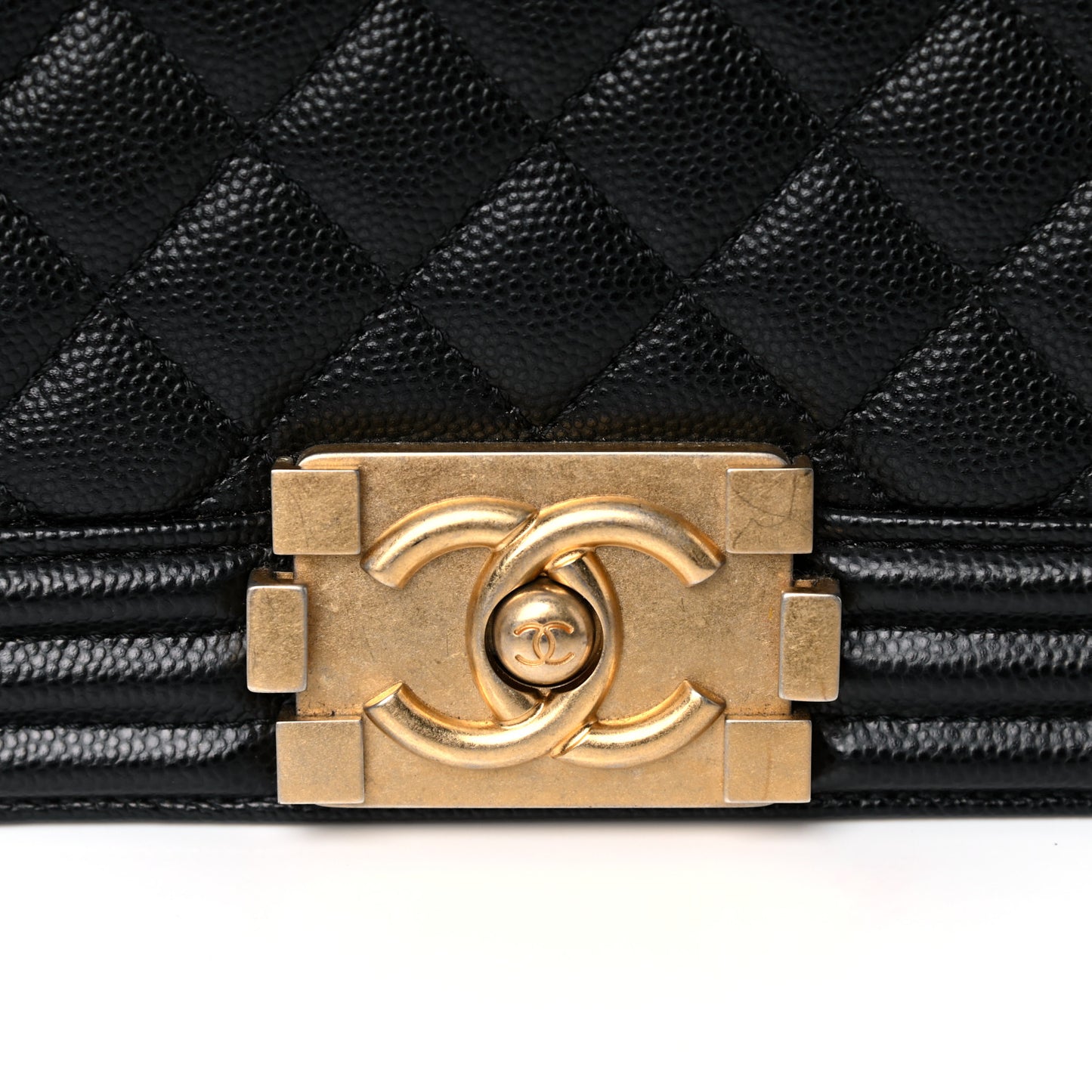 Caviar Quilted Medium Boy Flap Black