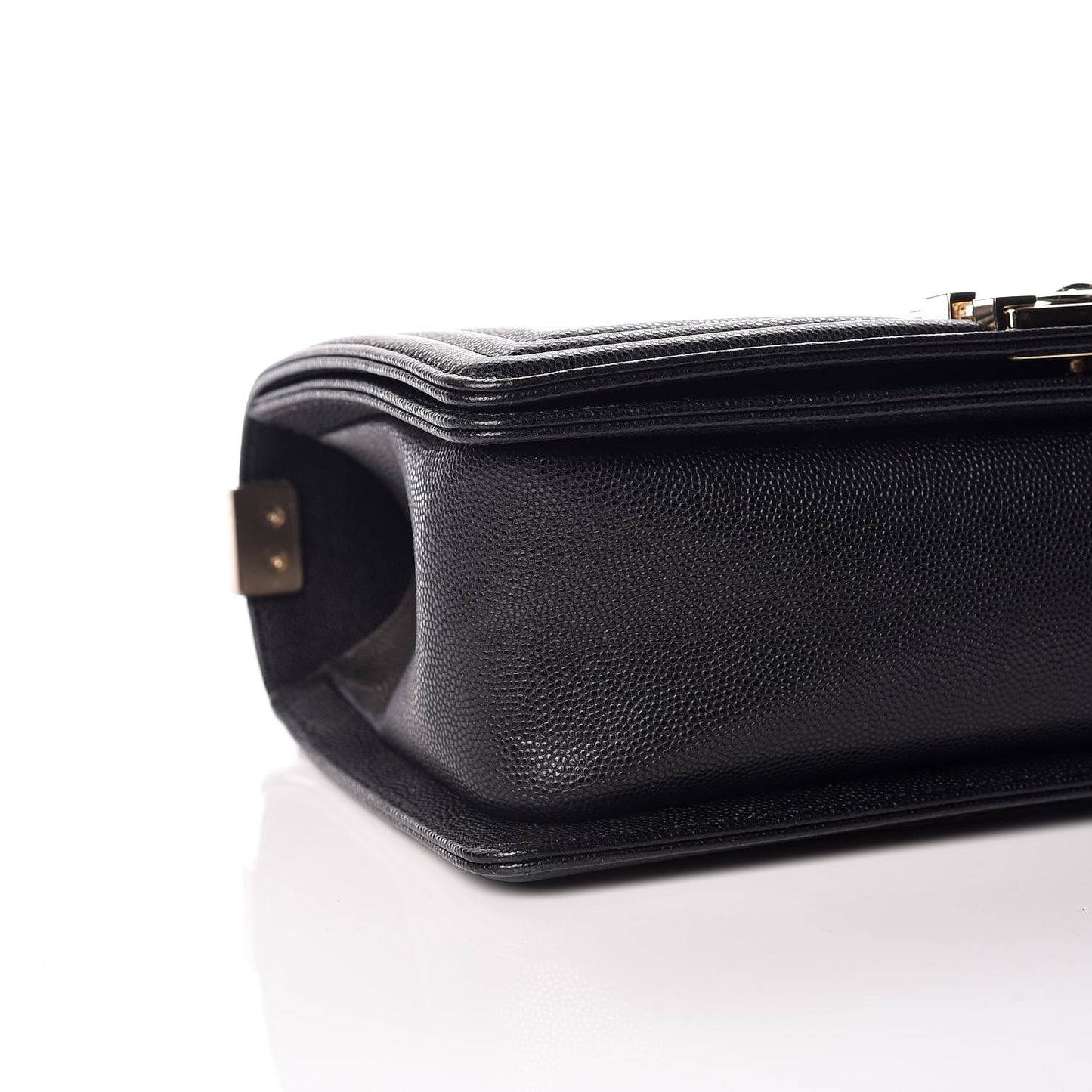 Caviar Quilted Medium Boy Flap Black