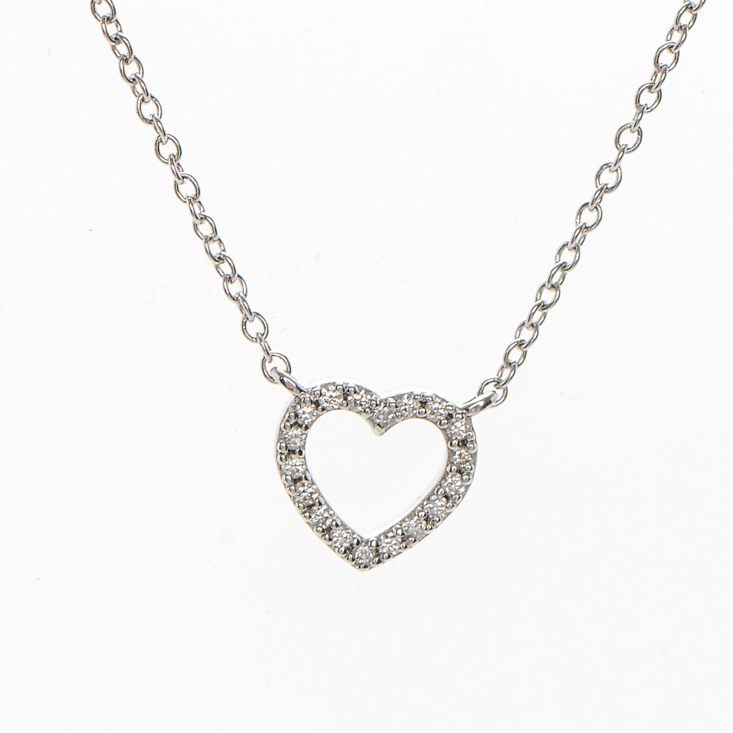 18K White Gold Diamond Metro Heart Pendant Necklace