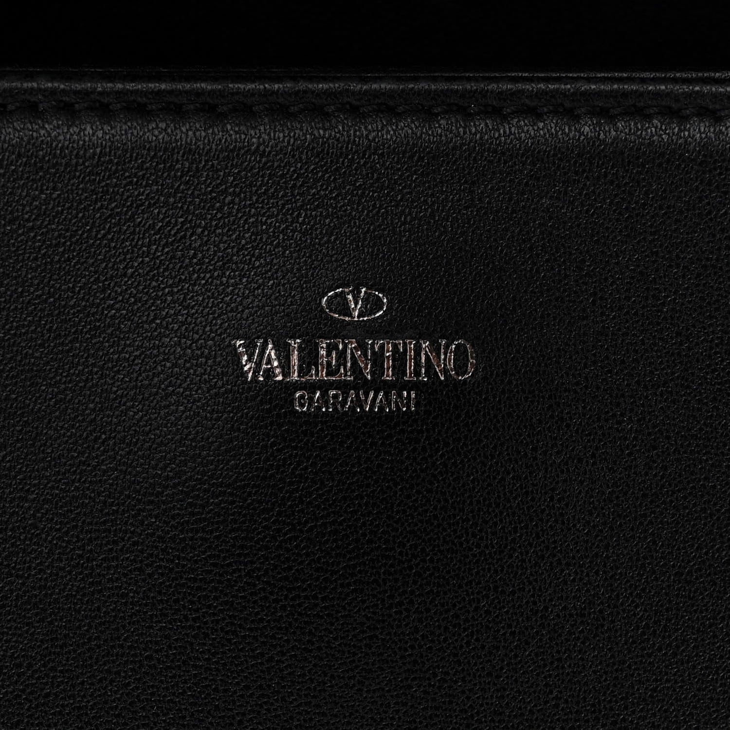 Valentino Garavani Nappa Monochrome One Stud Hobo Black 6 of 10