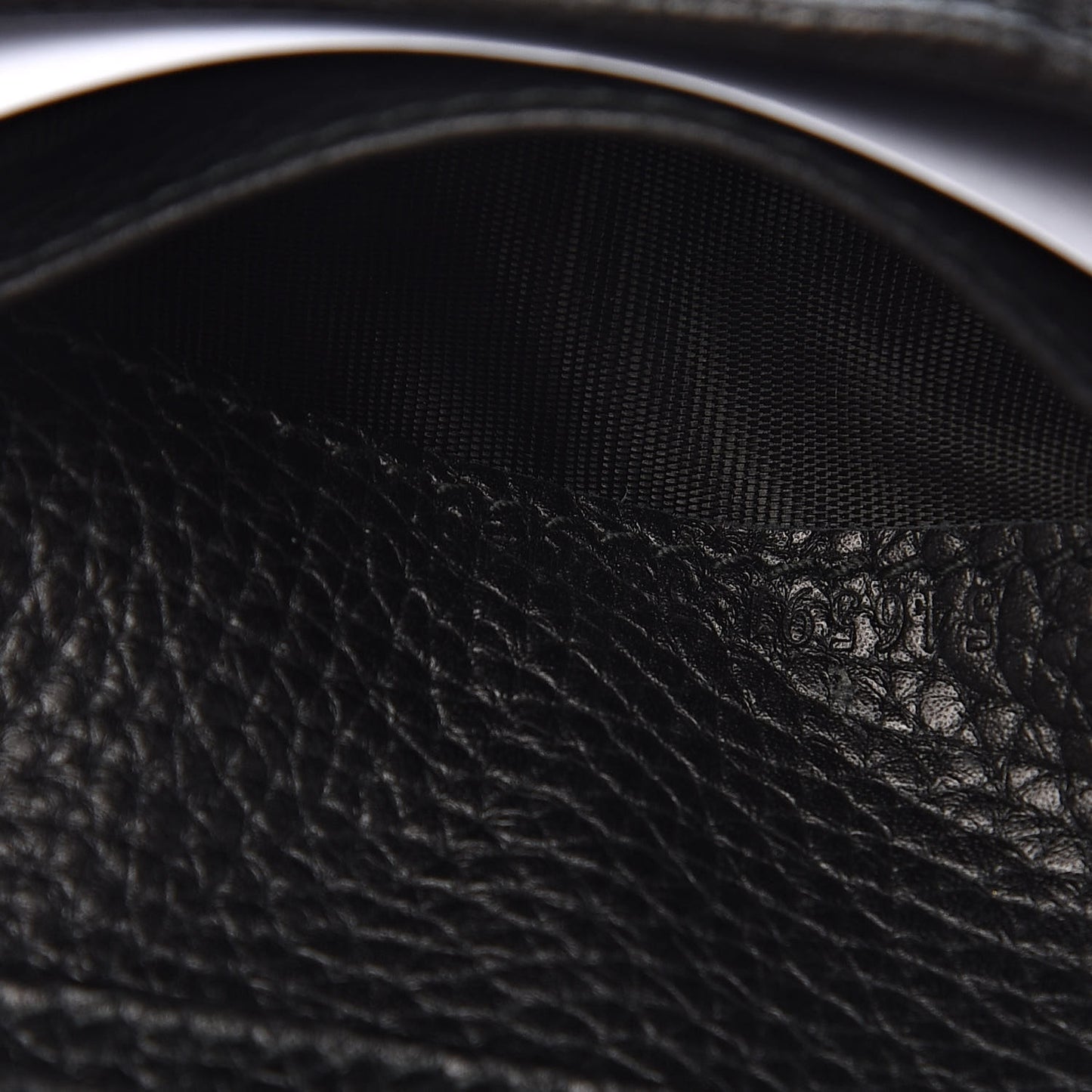 Calfskin Cellarius Blind For Bi-Fold Wallet Black