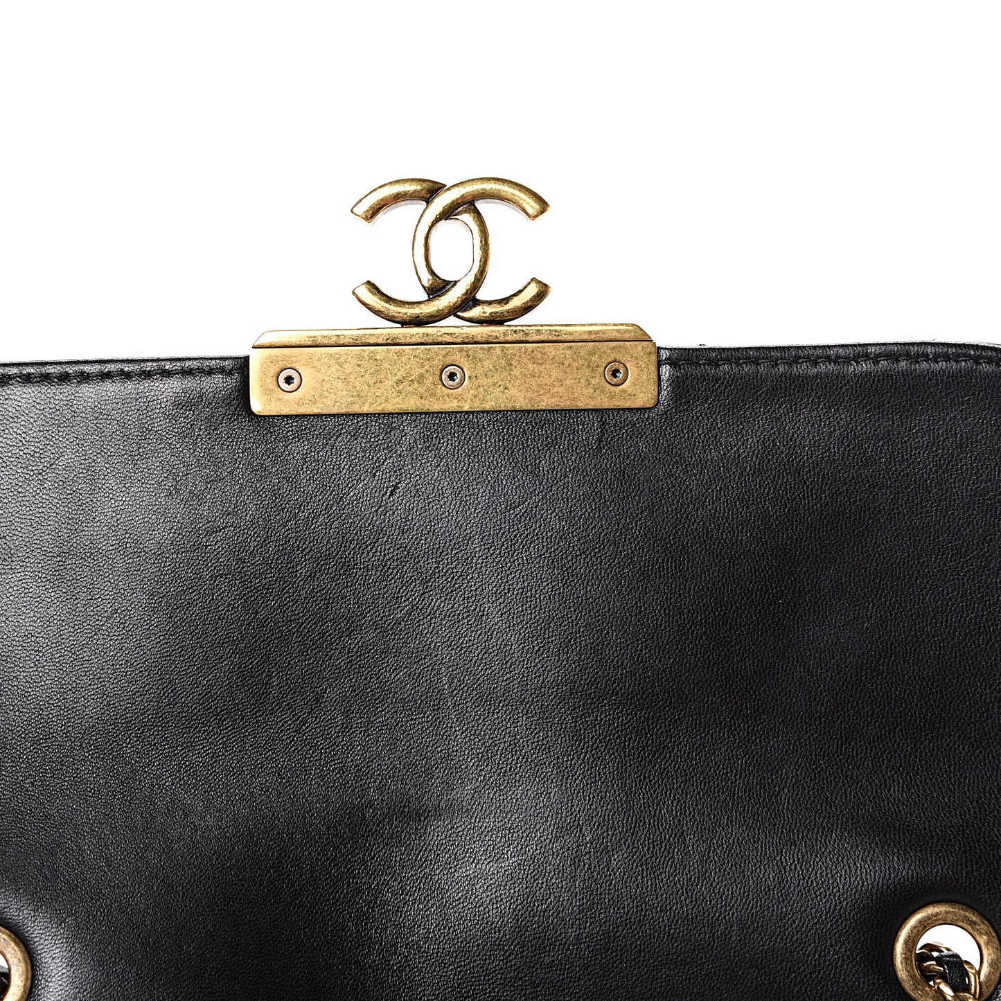 Shiny Lambskin Quilted Around The Corner Flap Black
