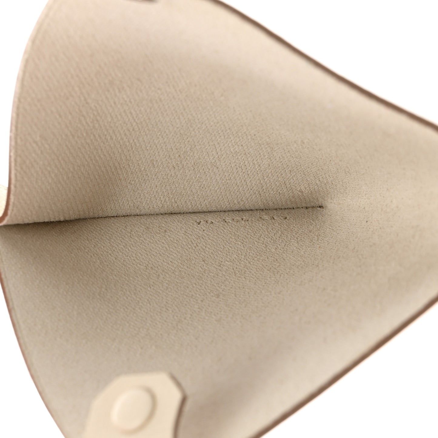 Epsom Tarmac PM Passport Holder Craie