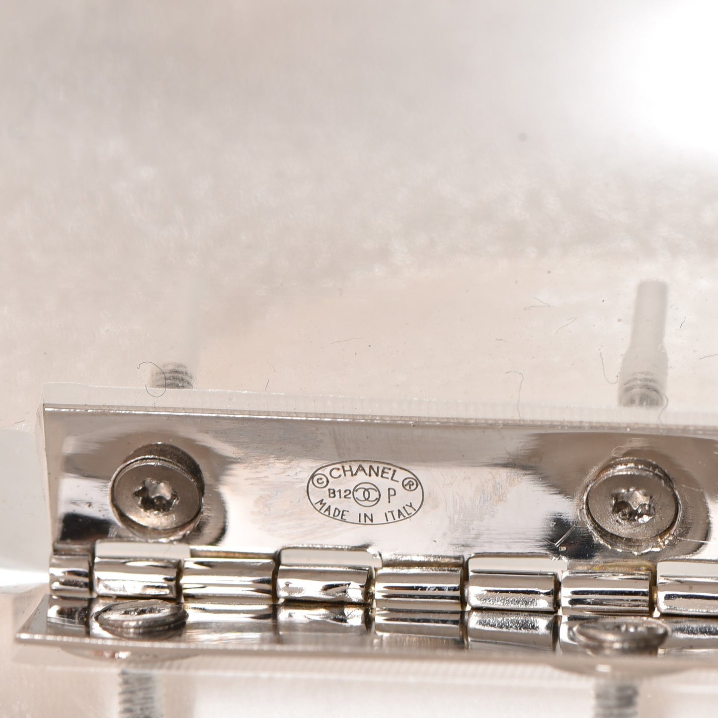 Plexiglass Conch Shell Minaudiere Clutch Silver