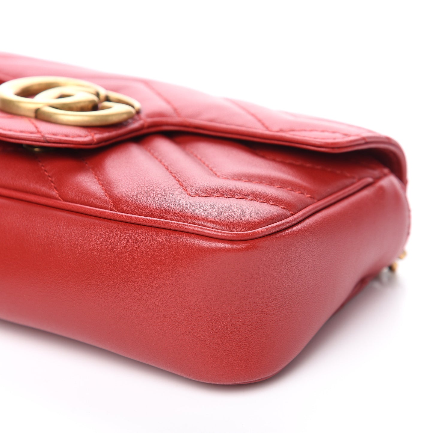 Calfskin Matelasse Super Mini GG Marmont Shoulder Bag Hibiscus Red