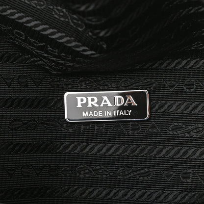 Prada Paillettes Vitello Triangle Crossbody Bottiglia 6 of 11