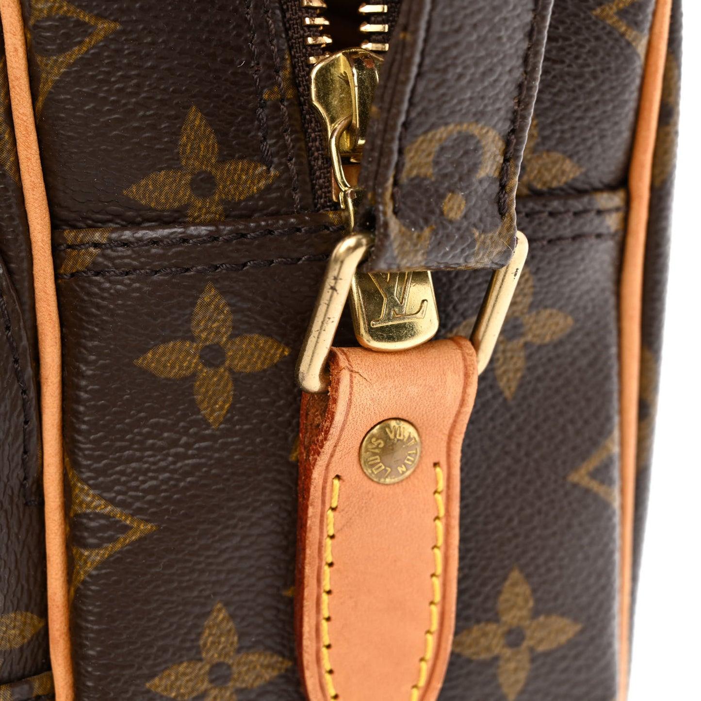 Monogram Nil 28