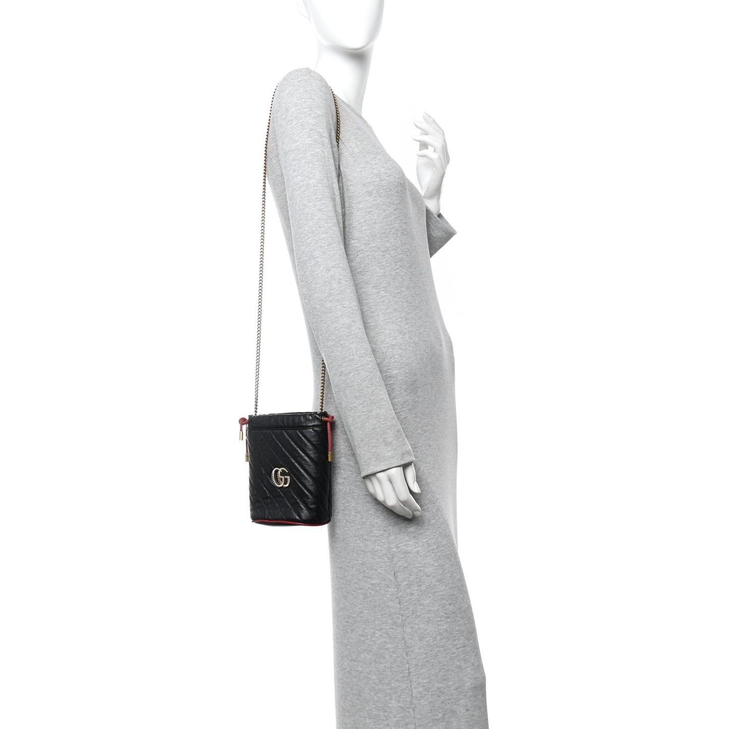 Vintage Effect Calfskin Matelasse Diagonal Mini Torchon GG Marmont 2.0 Bucket Bag Black Romantic Cherry