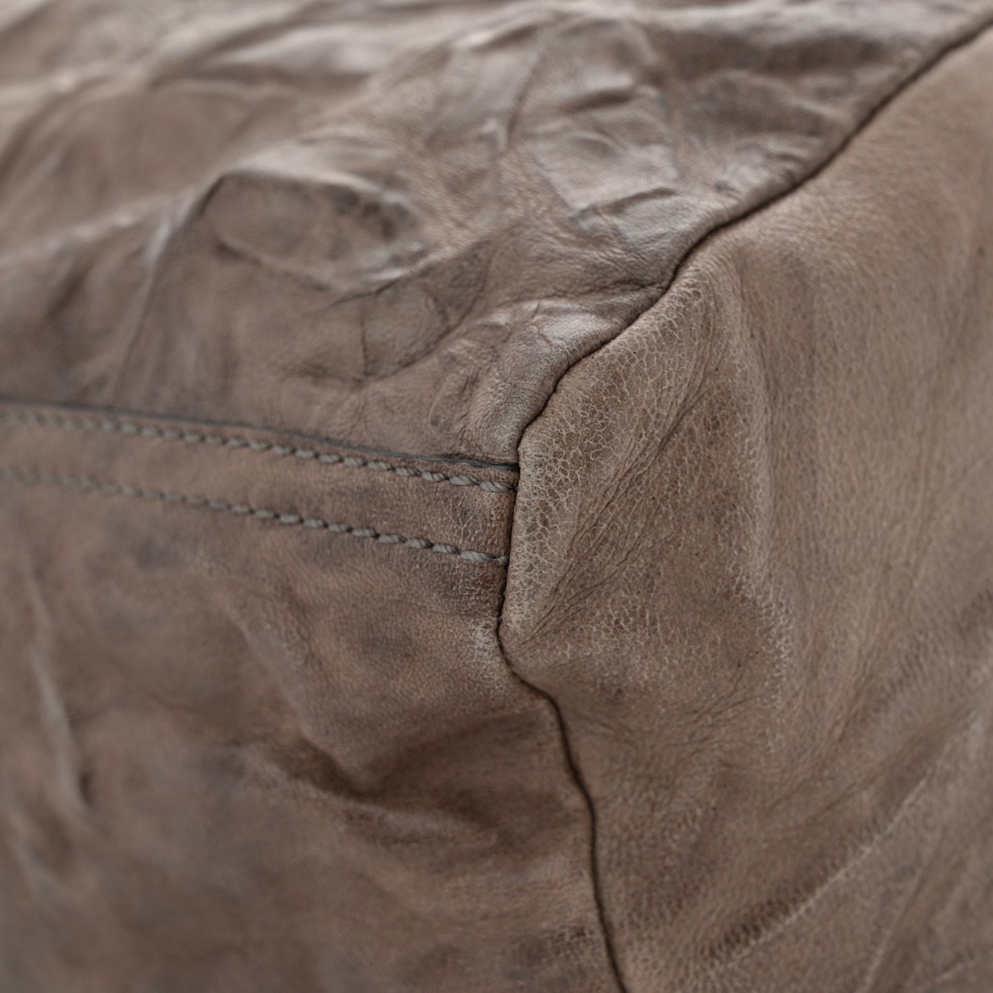 Tumbled Sheepskin Medium Pandora Charcoal