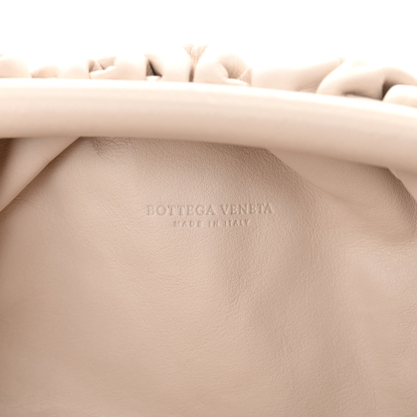 Butter Calfskin The Pouch 20 Plaster