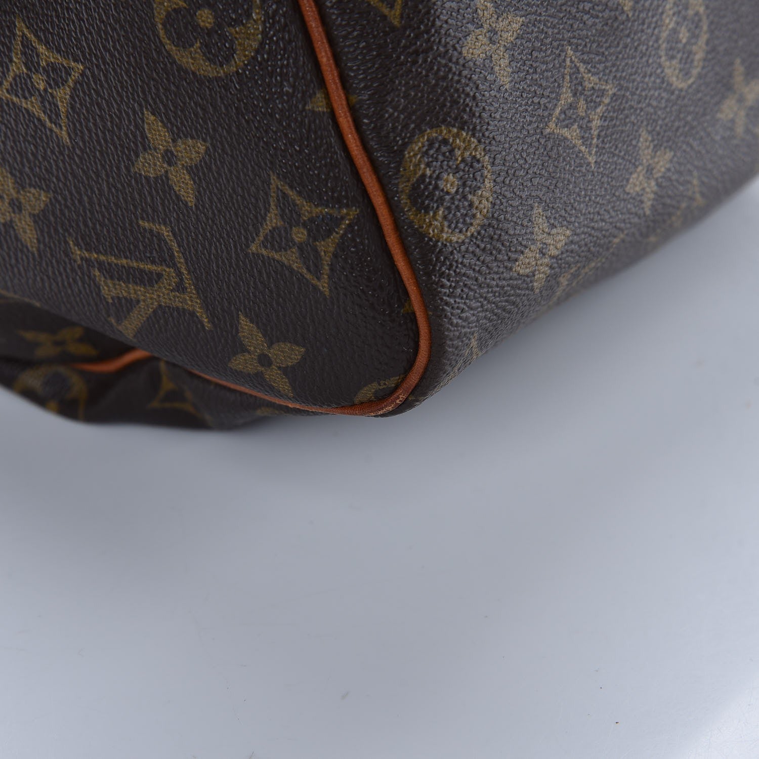 Louis Vuitton Monogram Speedy 25 24 of 27