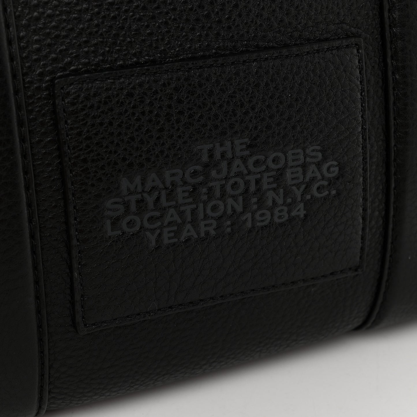 Grained Calfskin Medium The Tote Bag Black