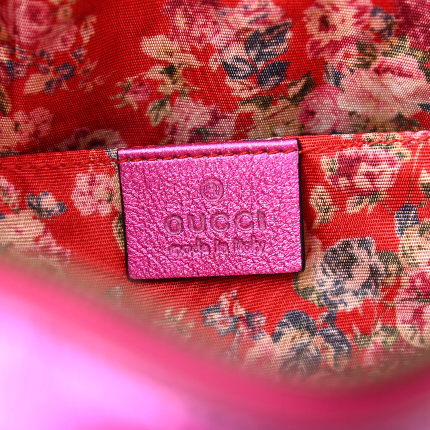Gucci Laminated Nappa Trapuntata Small Zumi Shoulder Bag Fuxia 6 of 10