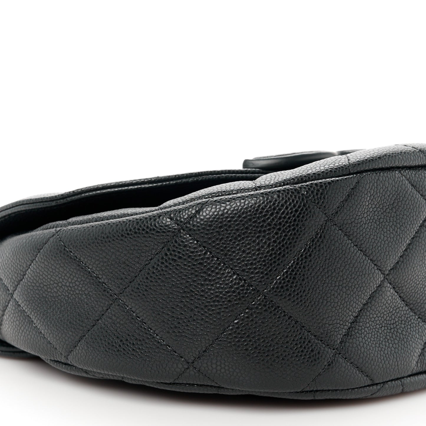 Caviar Quilted Small Messenger Flap Black