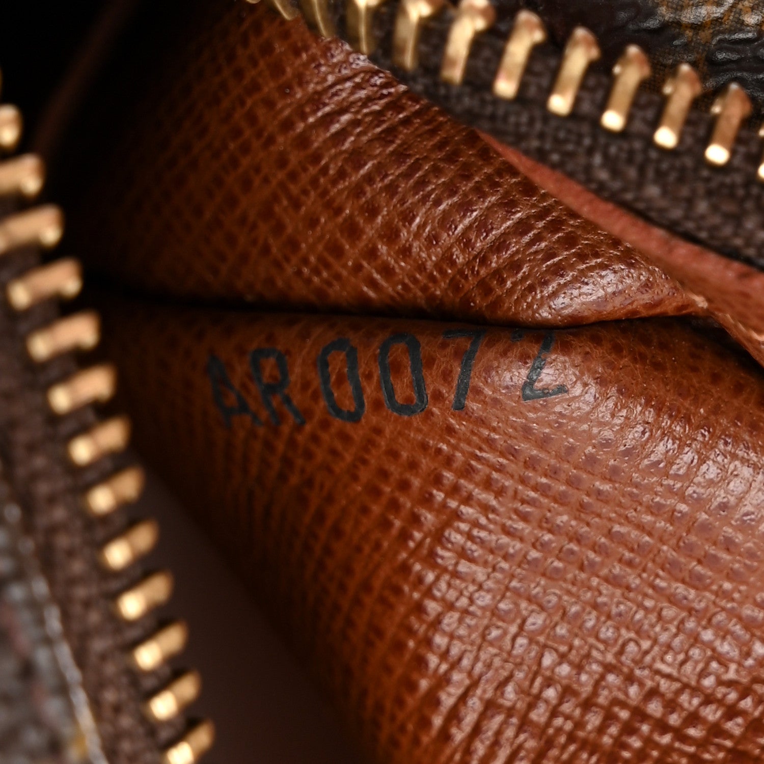 Louis Vuitton Monogram Nil 28 7 of 13