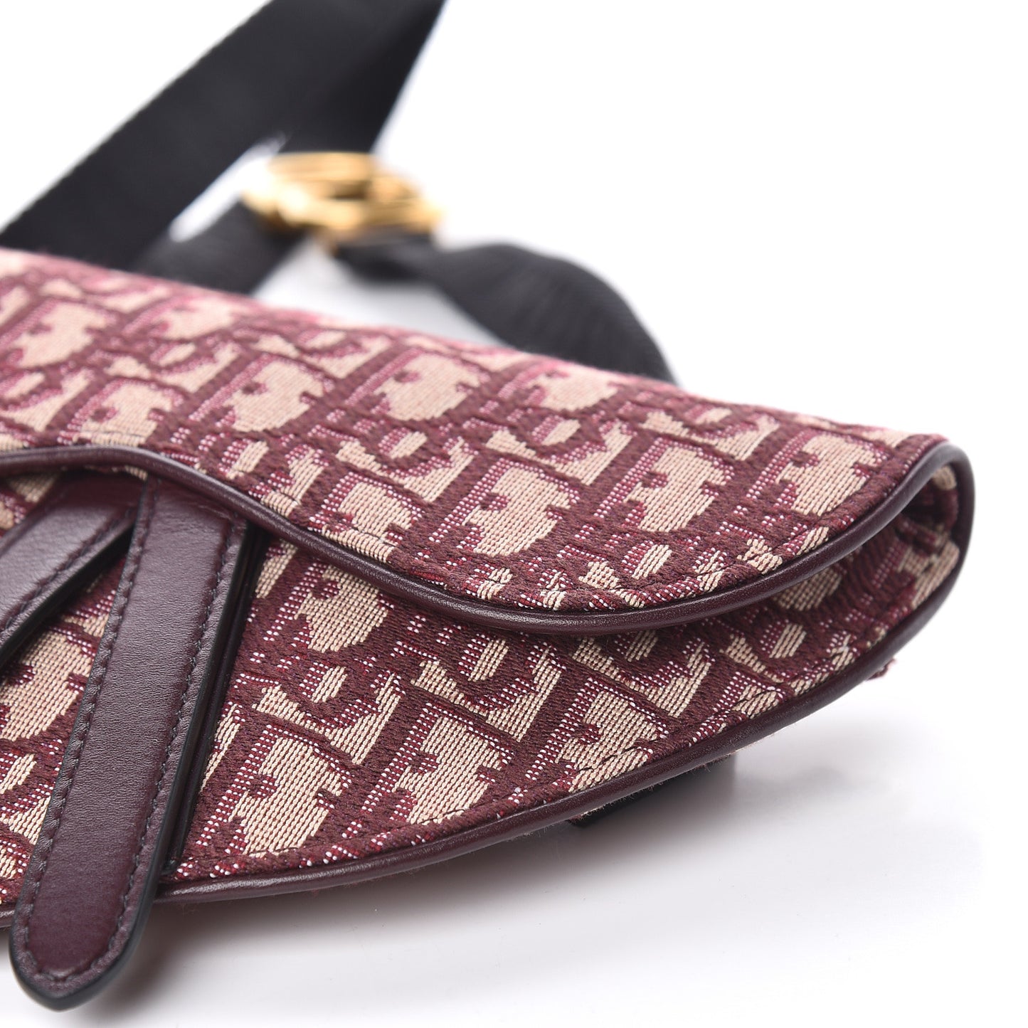 Oblique Saddle Pouch Bordeaux