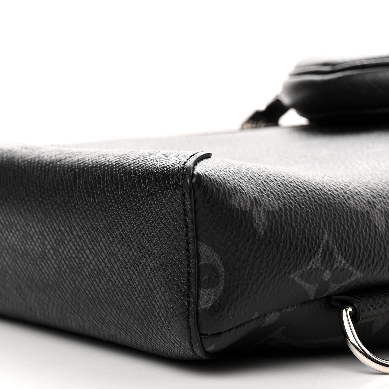 Louis Vuitton Taigarama Duo Slingbag Black 10 of 11