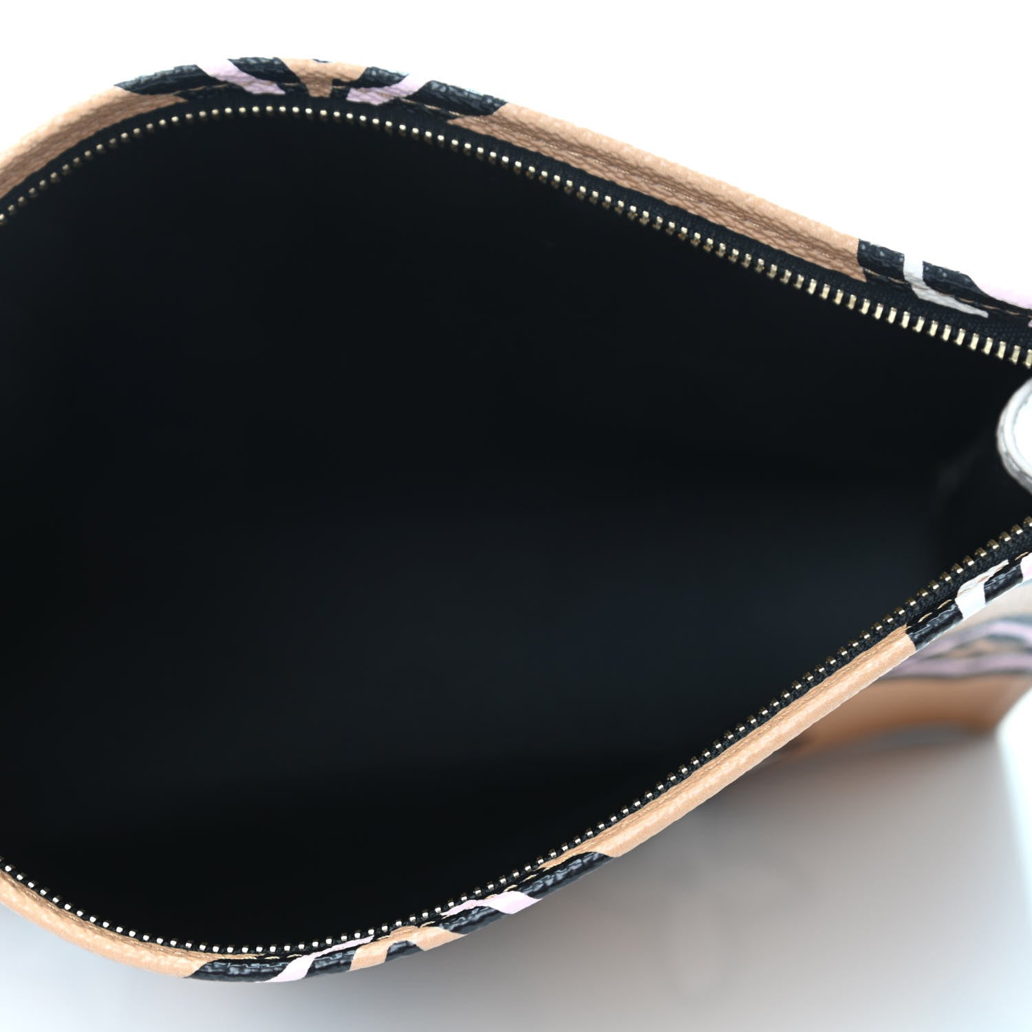 Louis Vuitton Monogram Giant Wild At Heart Toiletry Pouch 26 Arizona 4 of 4