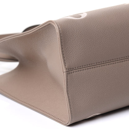 Louis Vuitton Empreinte Monogram Giant Onthego MM Tourterelle Creme 8 of 9
