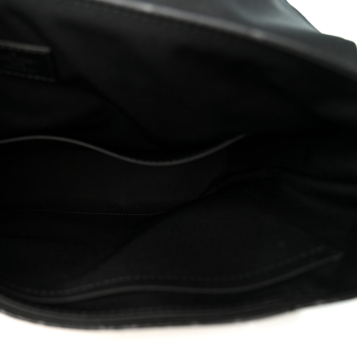 Louis Vuitton Monogram Eclipse District MM 5 of 9