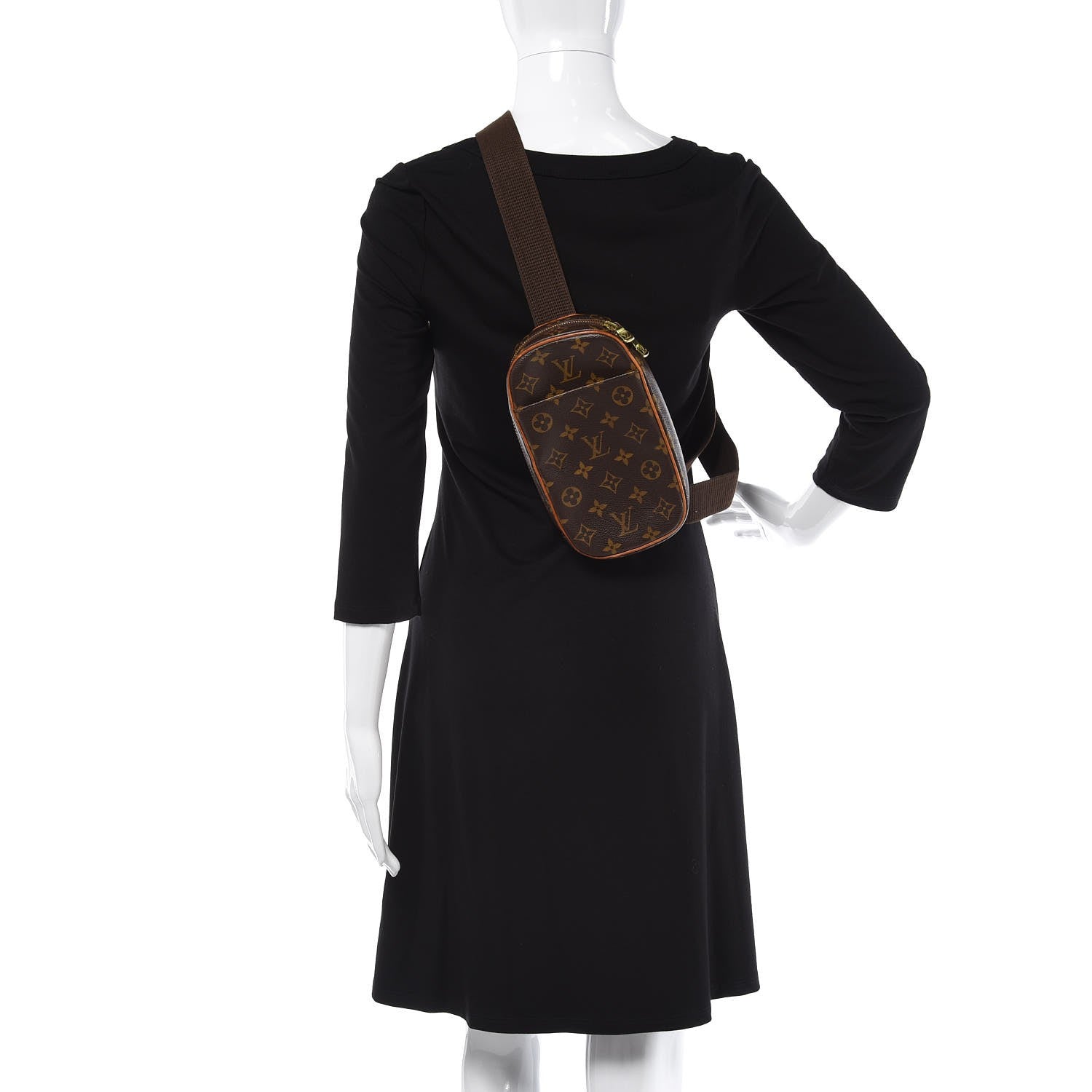 Louis Vuitton Monogram Pochette Gange 2 of 10
