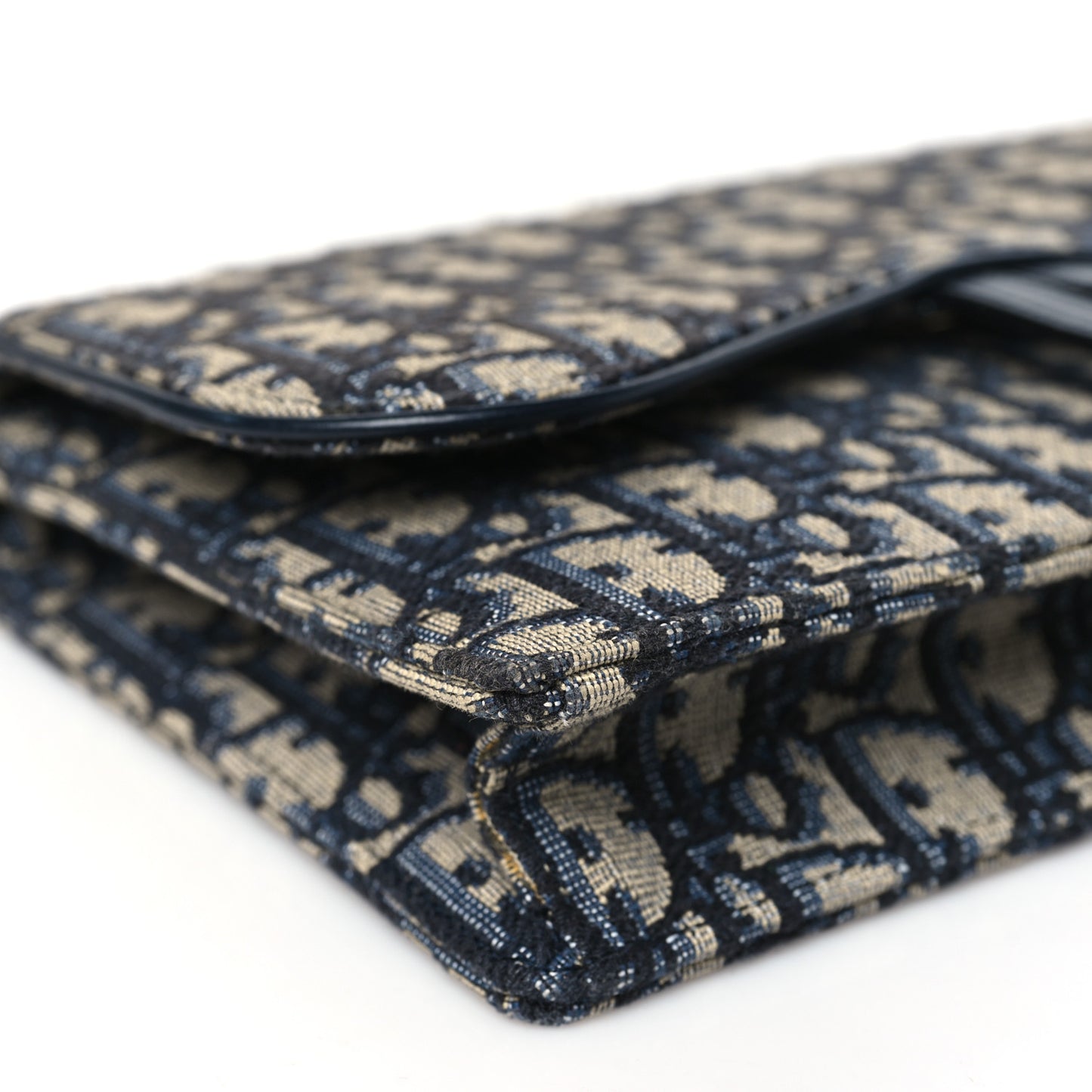 Oblique Saddle Chain Pouch Blue