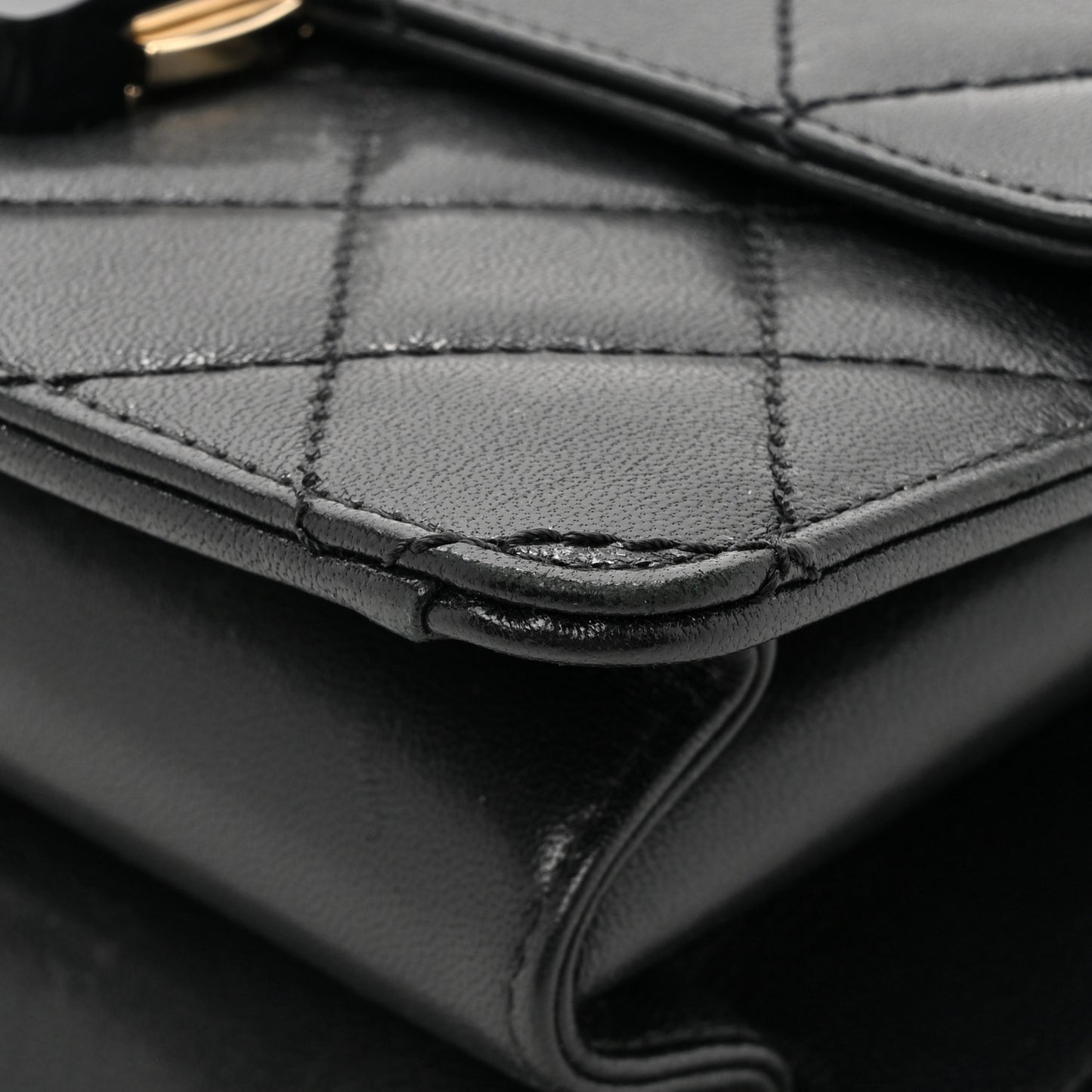 Sheepskin Quilted Beauty Lock Flap Black