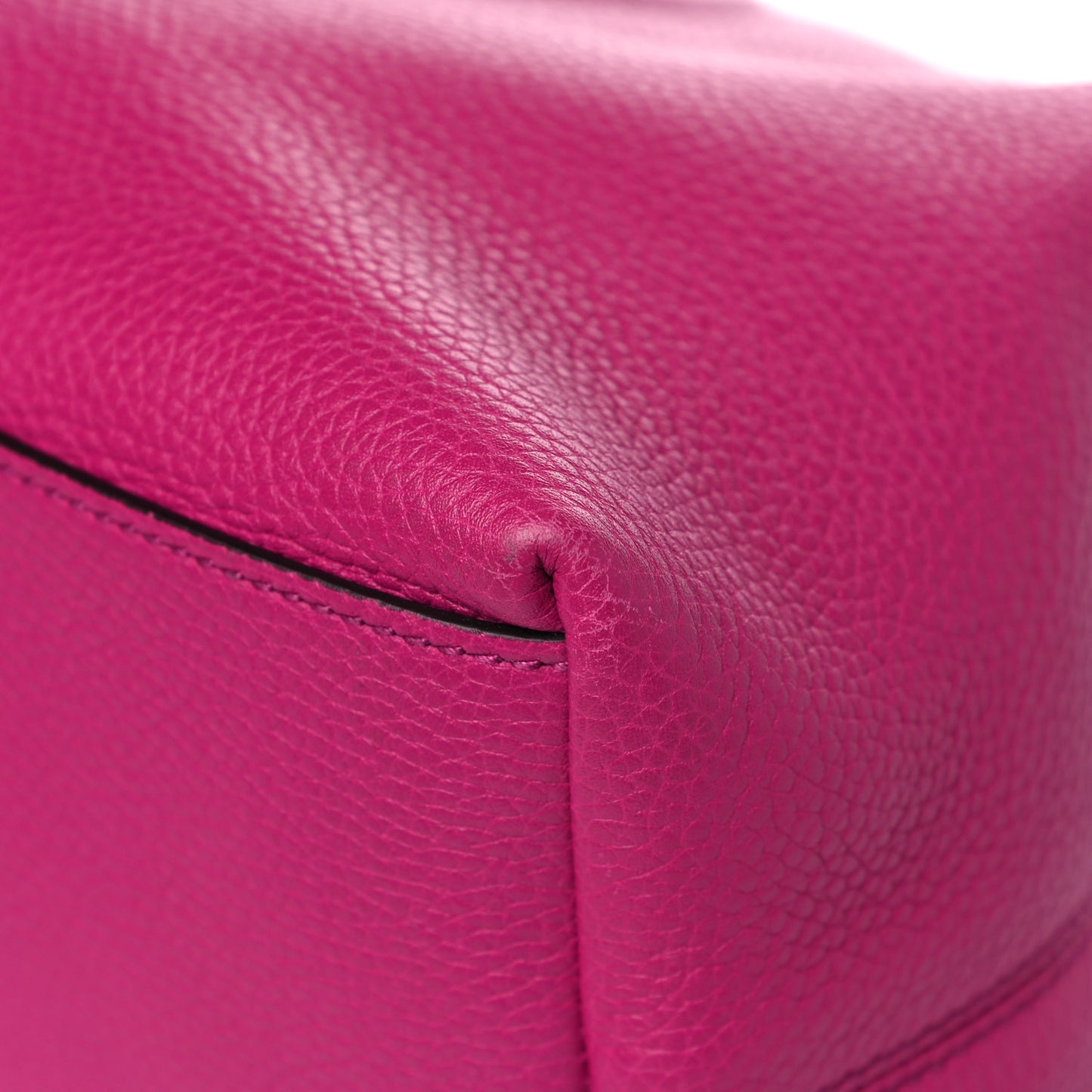 Cellarius Calfskin Medium Soho Chain Shoulder Bag Bright Bouganville
