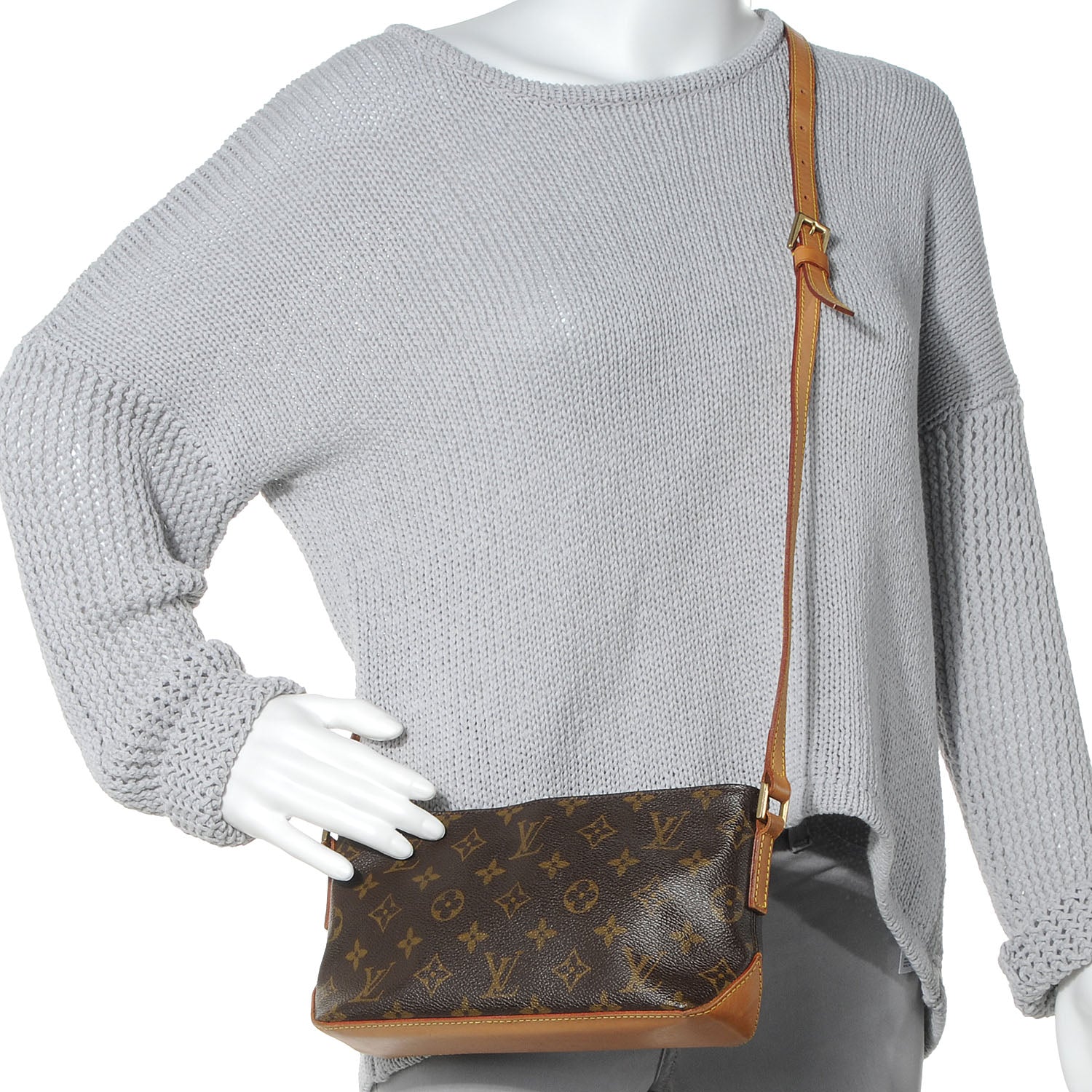 Louis Vuitton Monogram Trotteur 2 of 7