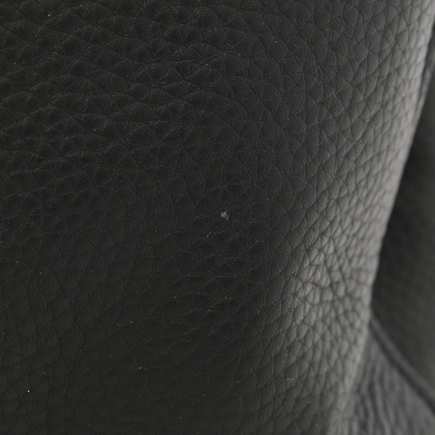 Heavy Grain Iris Tote Black