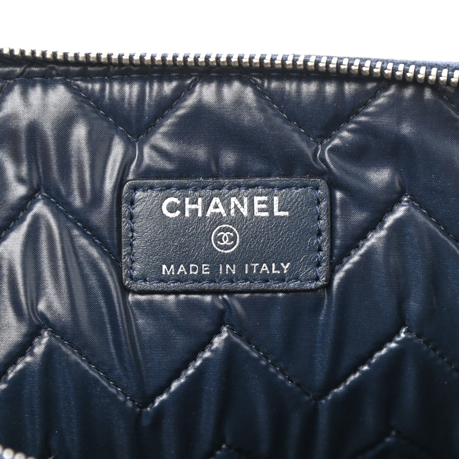 Chanel Distressed Patent Chevron Quilted Medium CC Crossing Cosmetic Case Navy 6 of 7