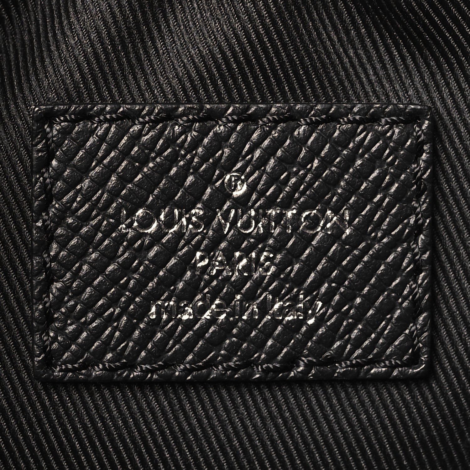 Louis Vuitton Taiga Monogram Outdoor Bumbag Black 6 of 9