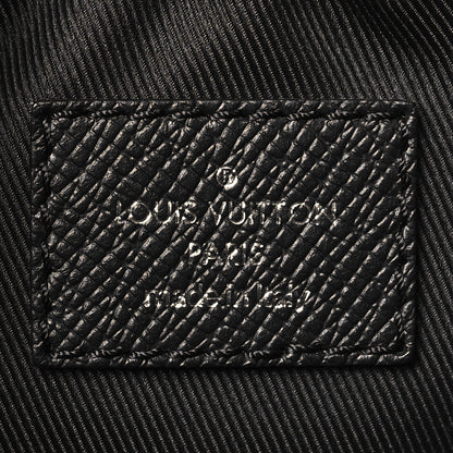 Louis Vuitton Taiga Monogram Outdoor Bumbag Black 6 of 9
