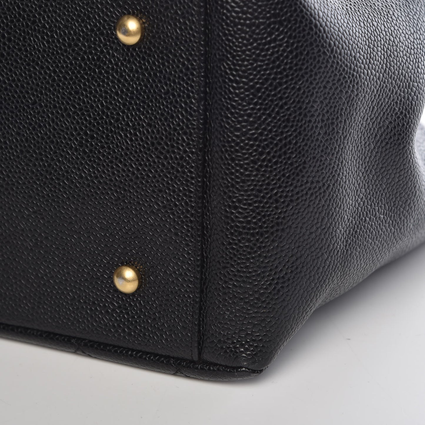 Caviar Quilted Petit Timeless Tote PTT Black