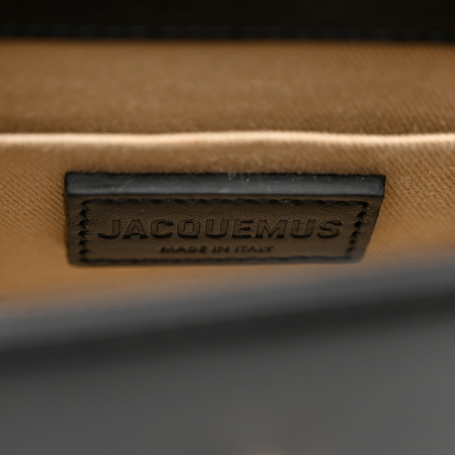 Jacquemus Smooth Calfskin Le Chiquito Moyen Black 6 of 10