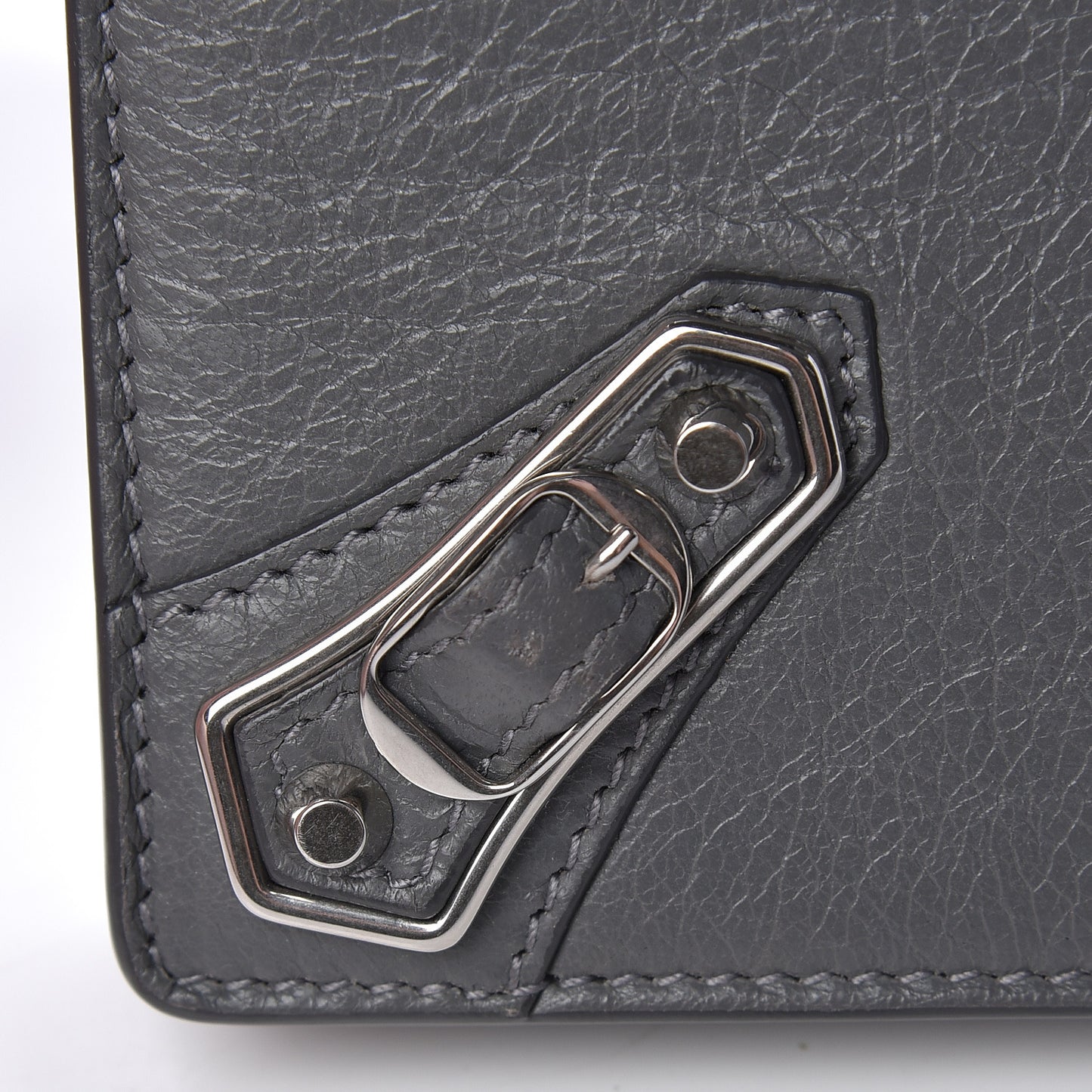 Agneau Silver Metallic Edge Hardware Wallet On Chain Grey