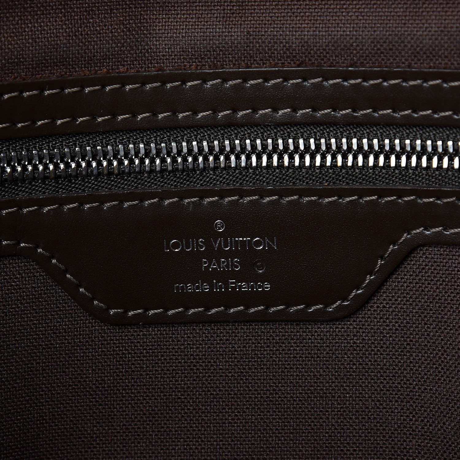 Louis Vuitton Taiga Viktor Messenger Bag Grizzli 6 of 18