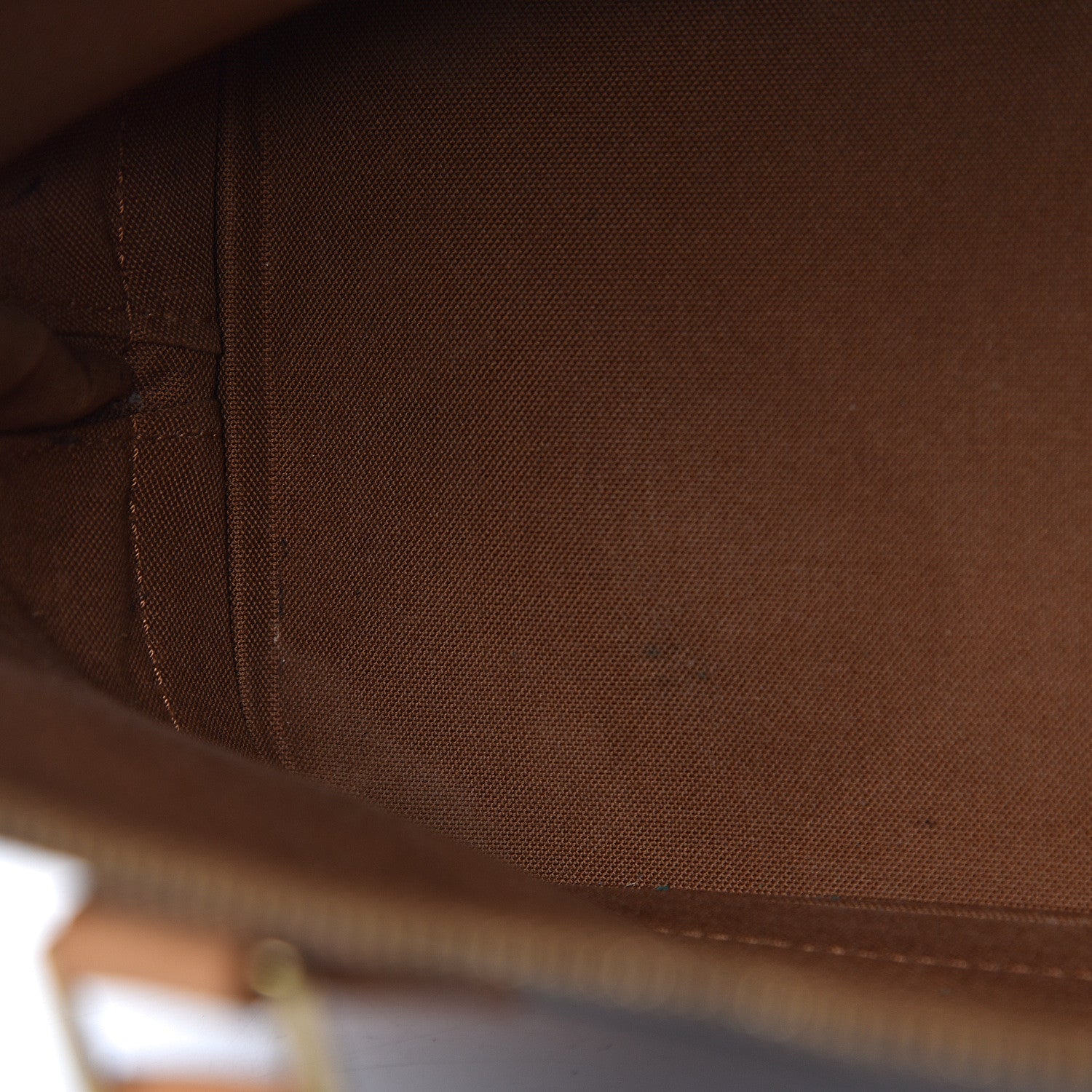 Louis Vuitton Monogram Alma PM 7 of 20