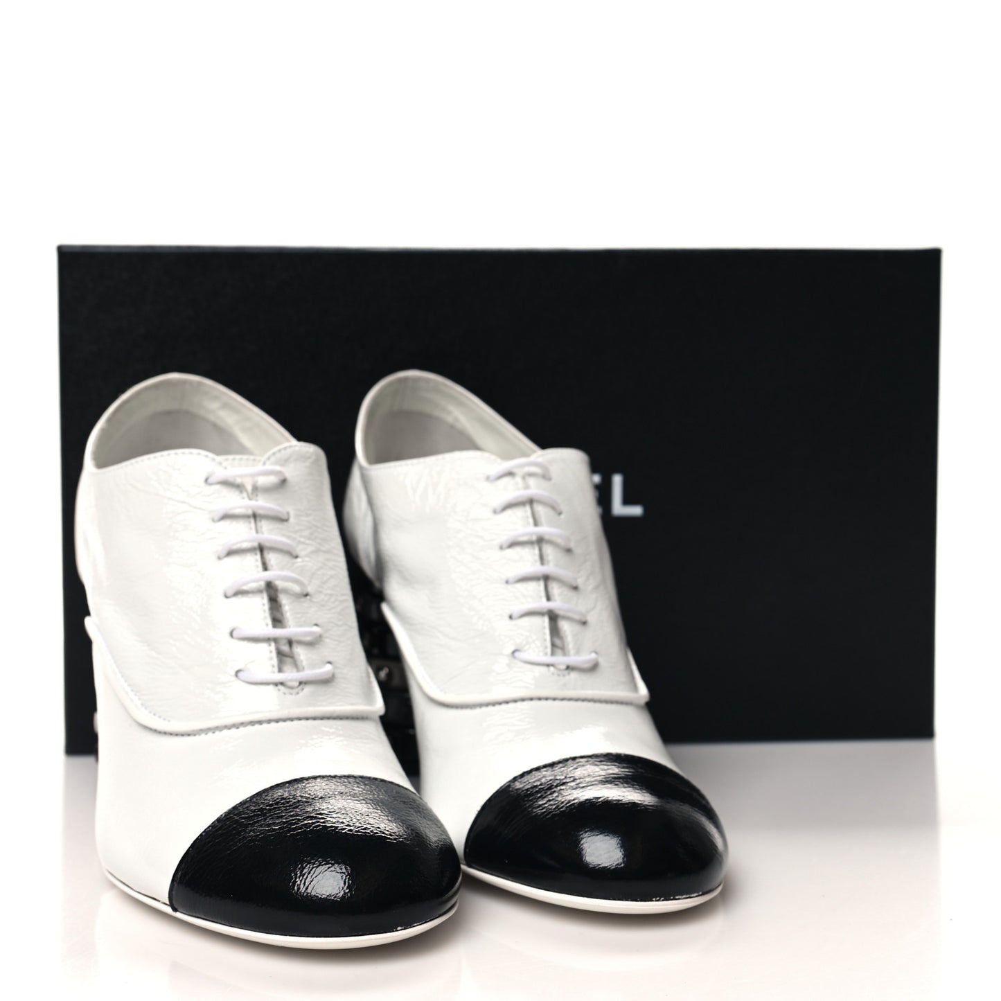Shiny Crumpled Calfskin Cap Toe Lace Up Oxfords 37 White Black