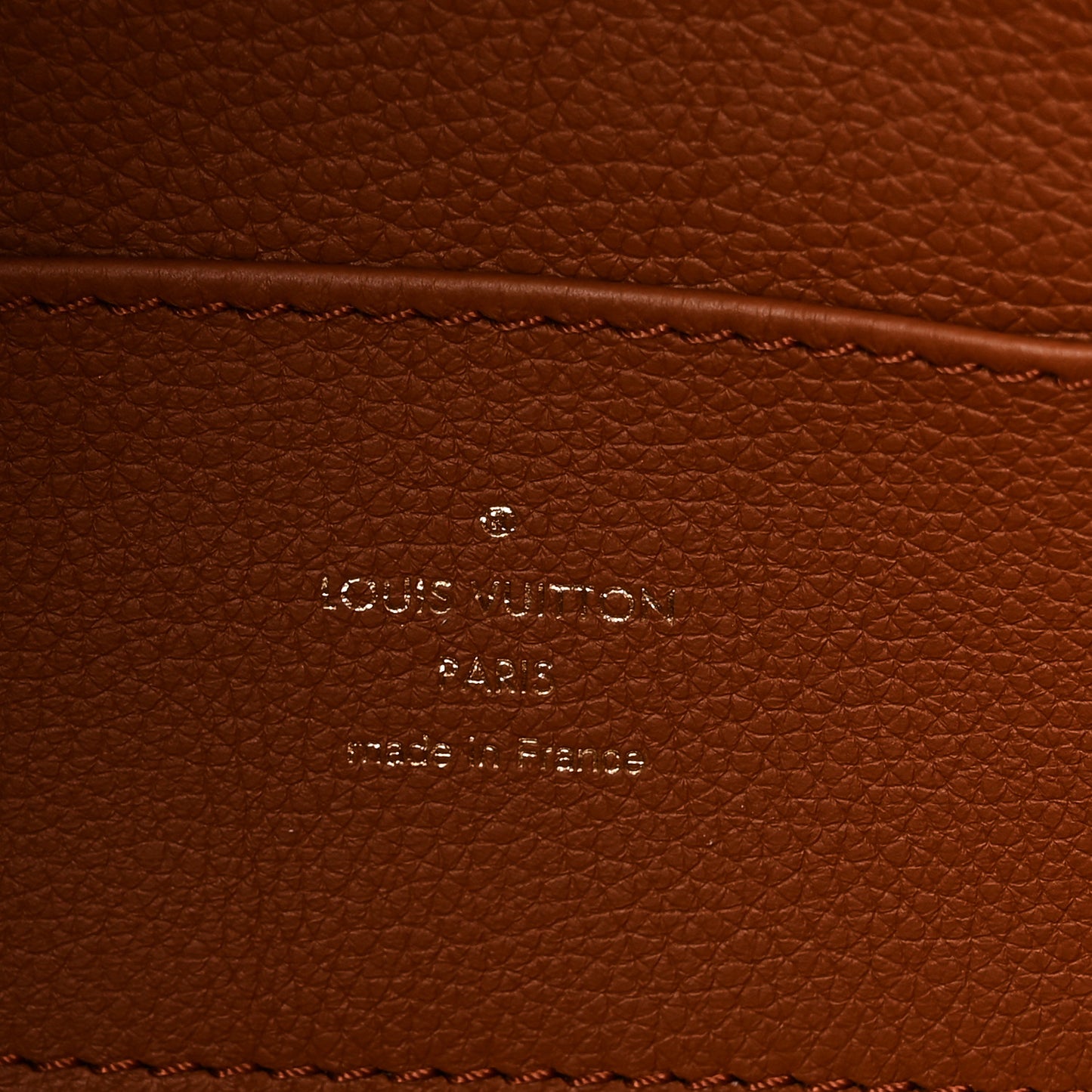 Smooth Grained Calfskin Capucines GM  Souple Cognac