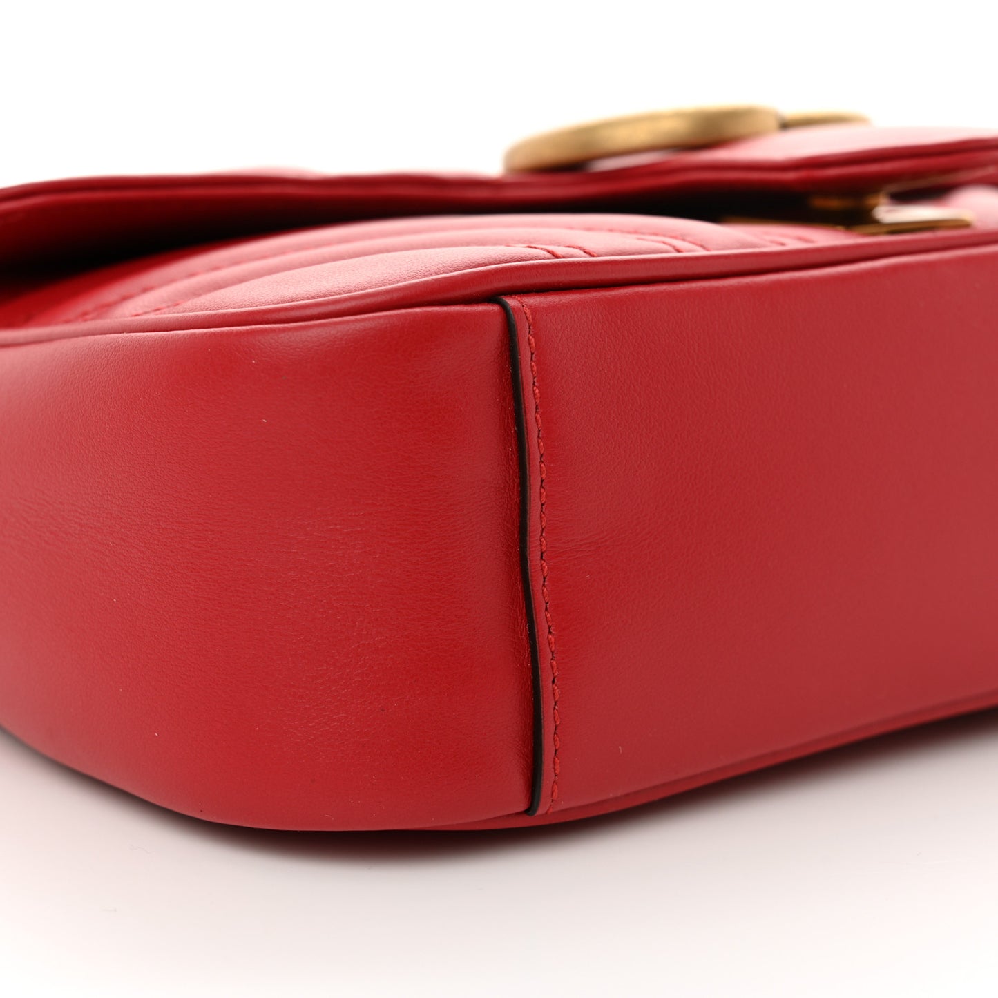 Calfskin Matelasse Mini GG Marmont Shoulder Bag Hibiscus Red
