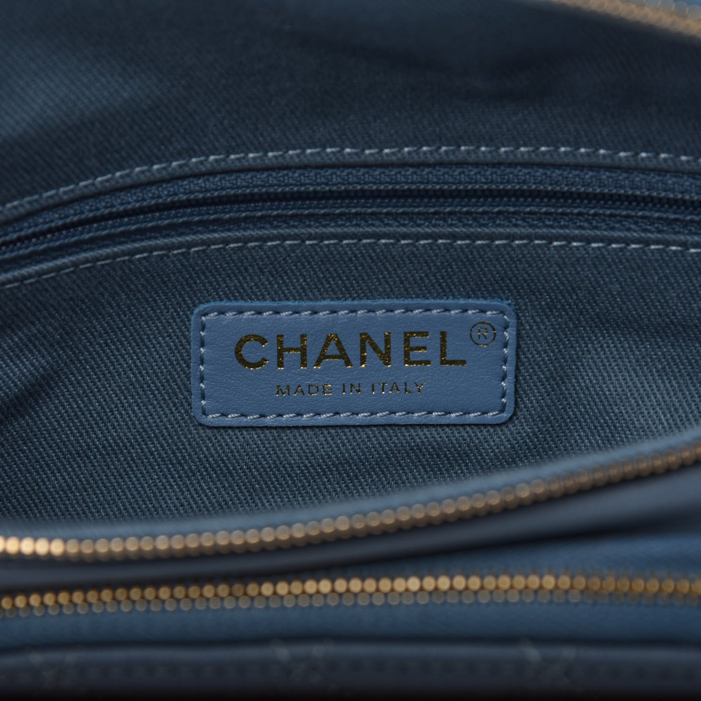 Caviar Quilted Business Affinity Waist Bag Blue