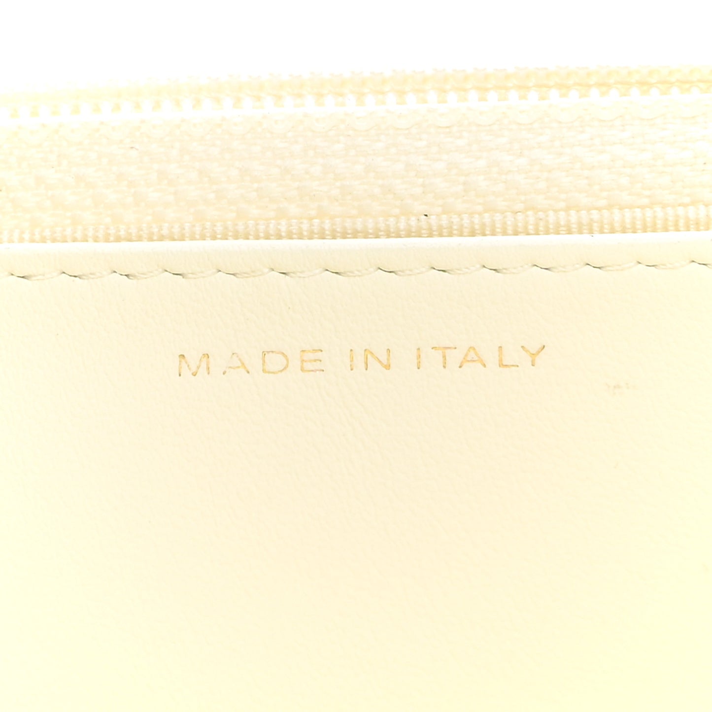 Caviar Quilted Wallet on Chain WOC White