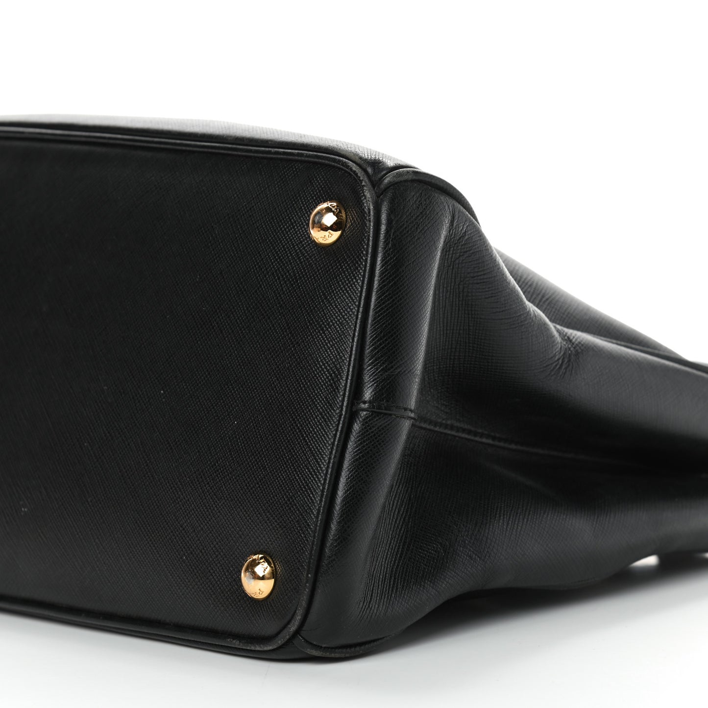 Saffiano Medium Galleria Double Zip Tote Black