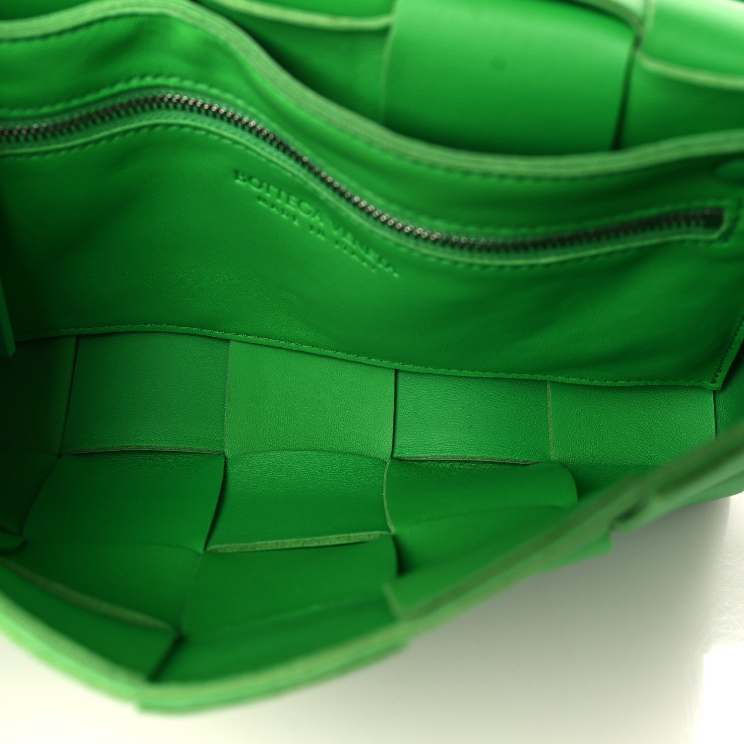 Bottega Veneta Lambskin Maxi Intrecciato Cassette Crossbody Bag Parakeet 5 of 10
