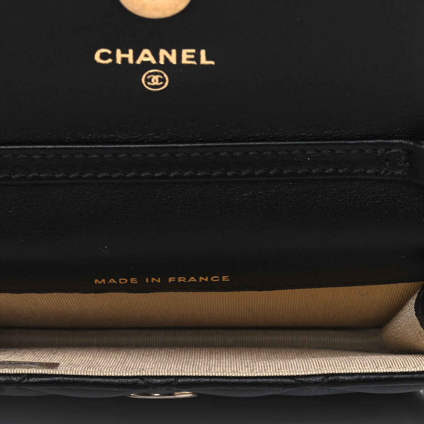 Lambskin Quilted Pearl Crush Clutch With Chain Black