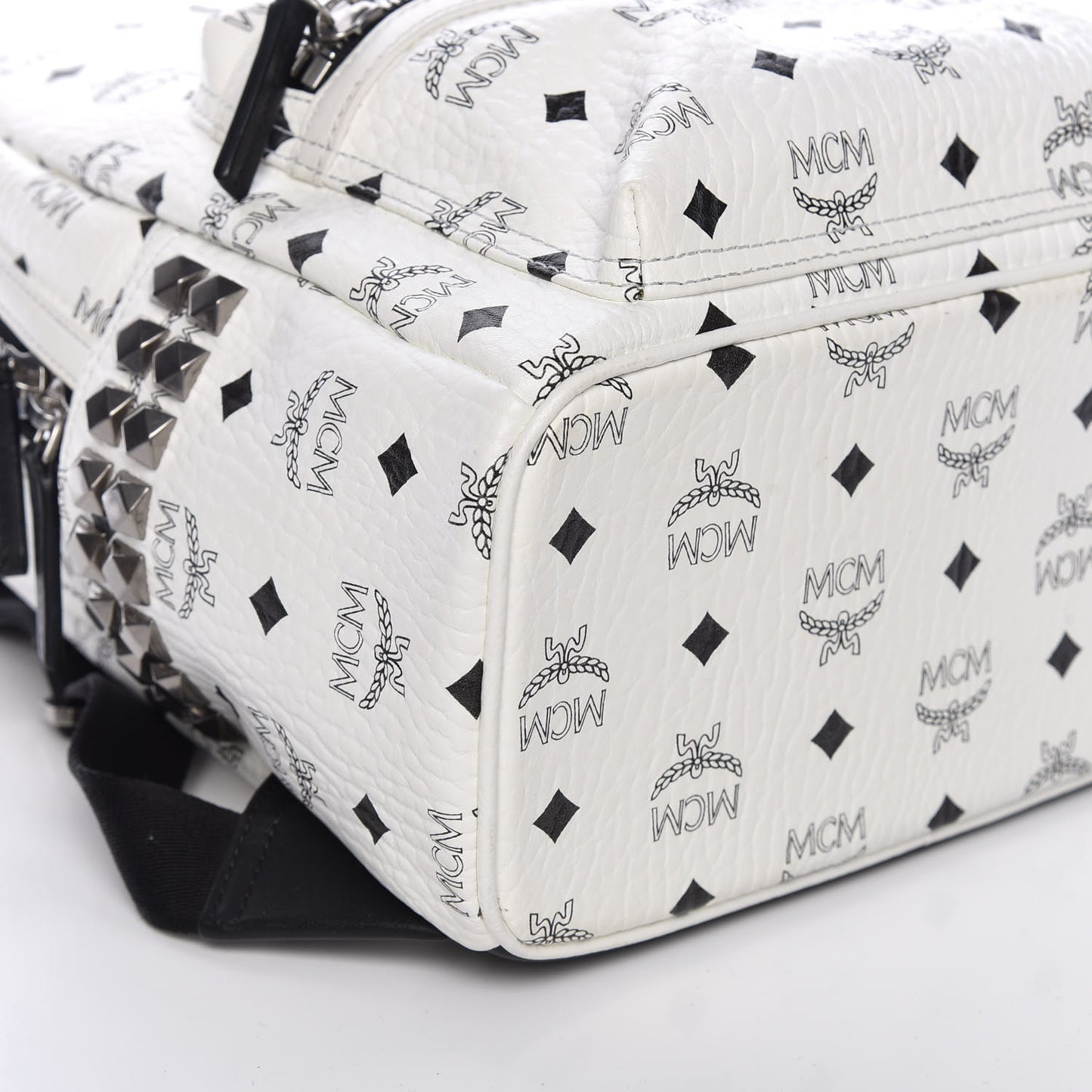 Visetos Small Side Stud Stark Backpack White