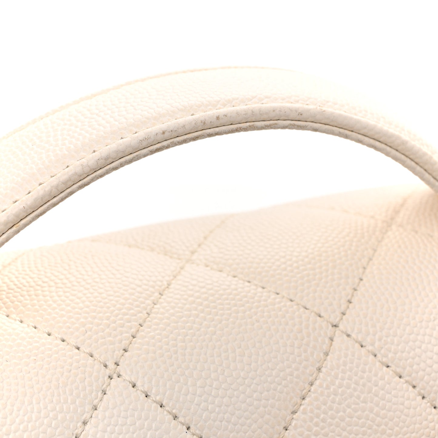 Caviar Quilted Medium Business Affinity Flap White